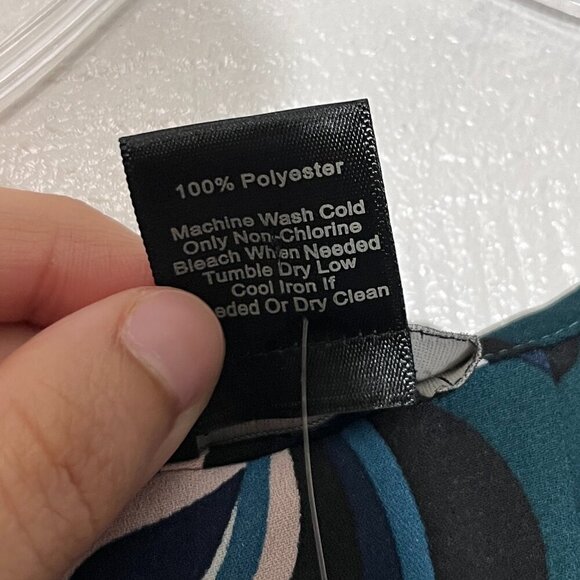 NWT ANN TAYLOR FACTORY Petite Teal Button Down Floral Top | size Small Petite - Picture 2 of 7